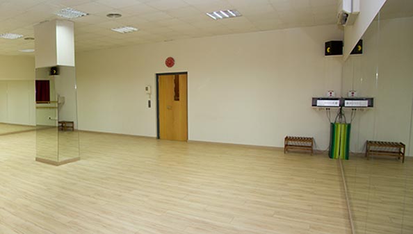 Alquiler de salas en Zaragoza - sala Multiusos de Escuela Bailarán