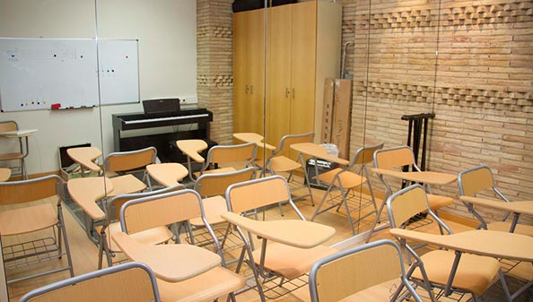 Alquiler de salas en Zaragoza - sala de Aula de Escuela Bailarán