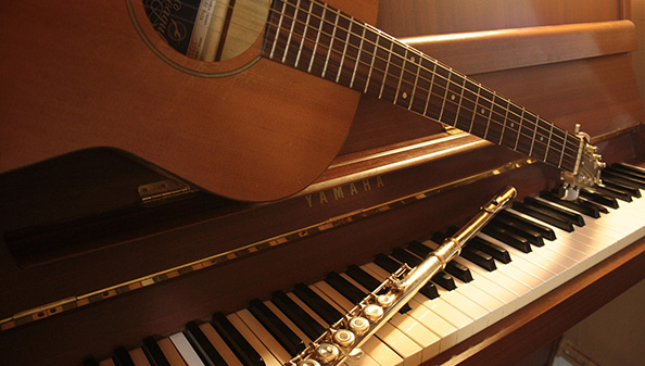 Instrumentos: piano en Bailarán - Zaragoza